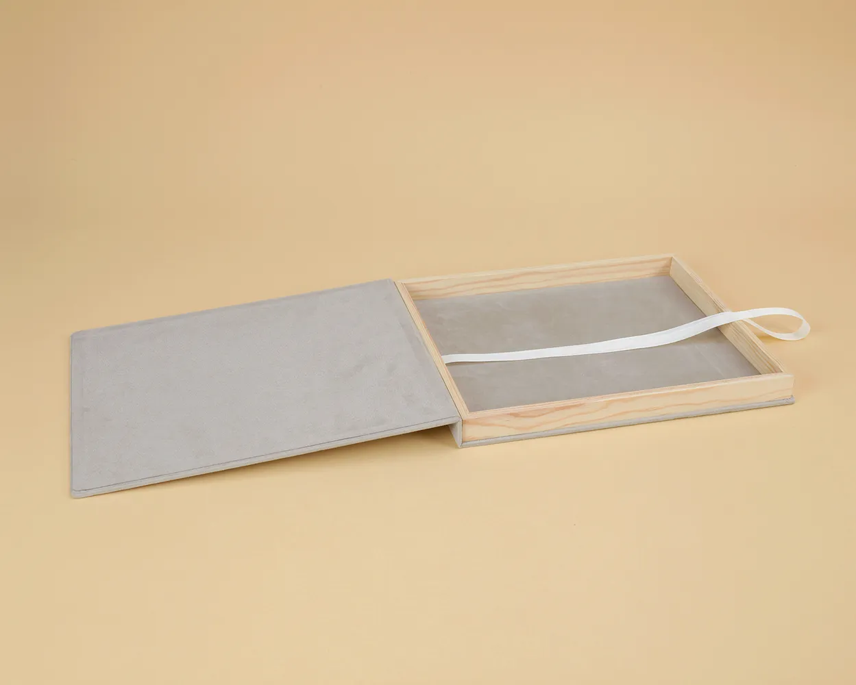 Caja Almudena