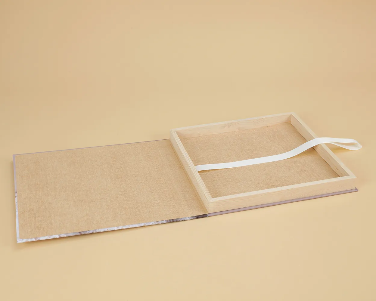 Caja Almudena