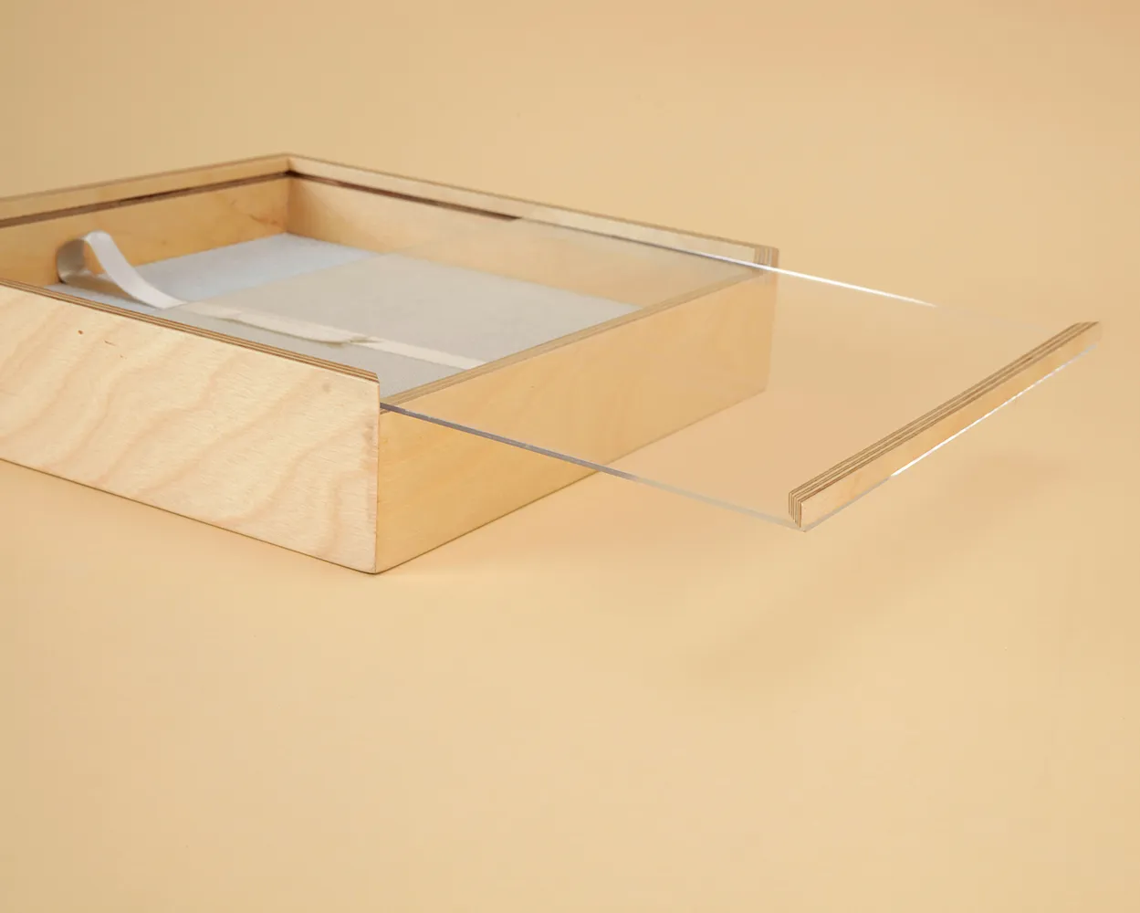 Caja Yuste